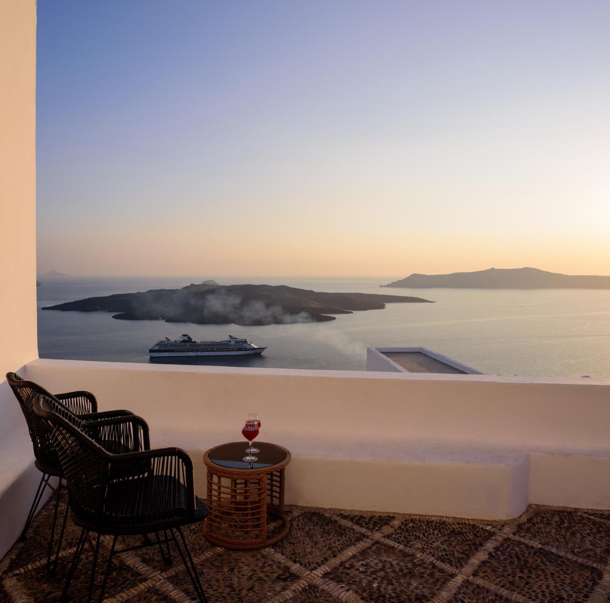Anemos Family Suites Fíra Kültér fotó