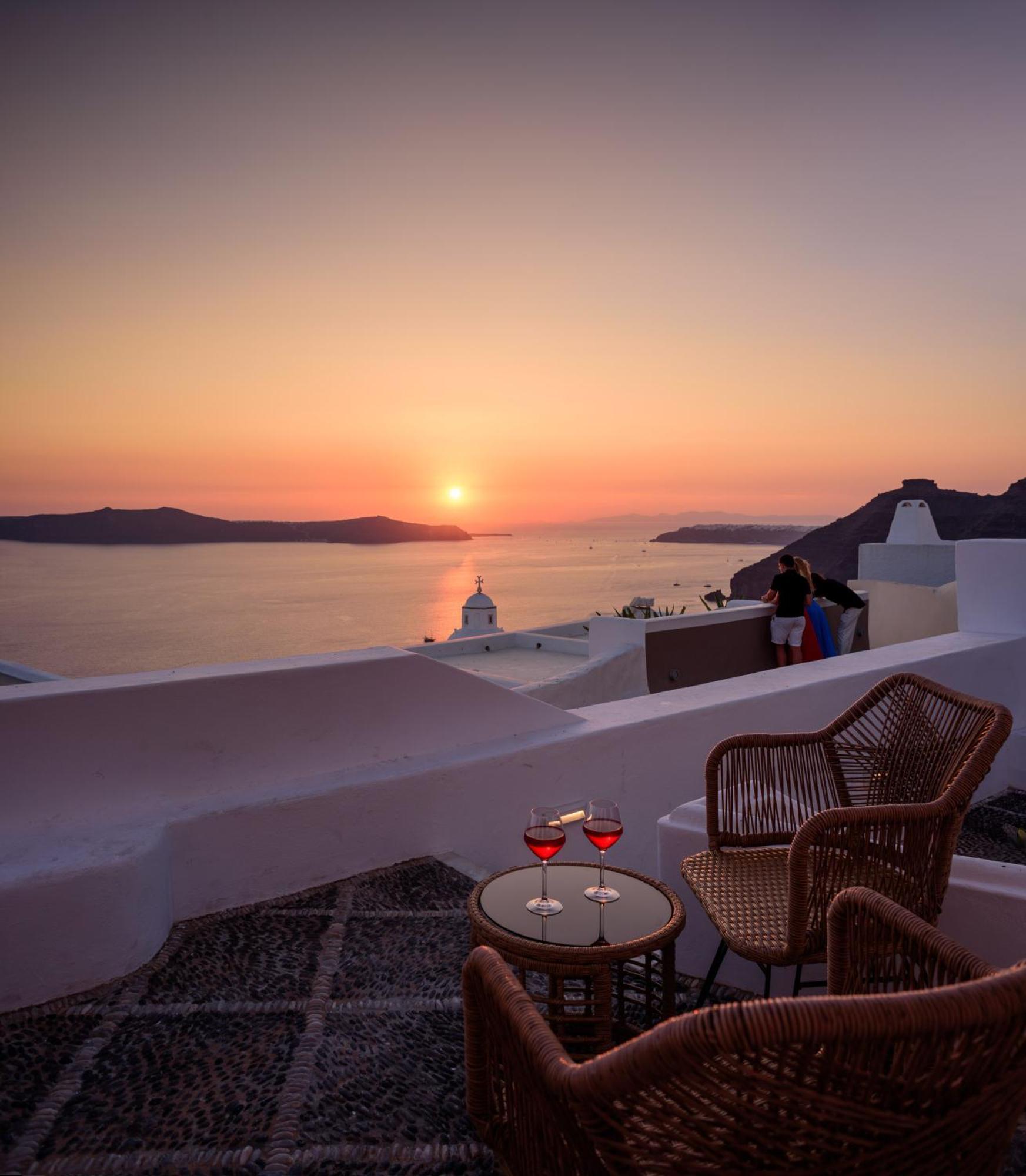 Anemos Family Suites Fíra Kültér fotó