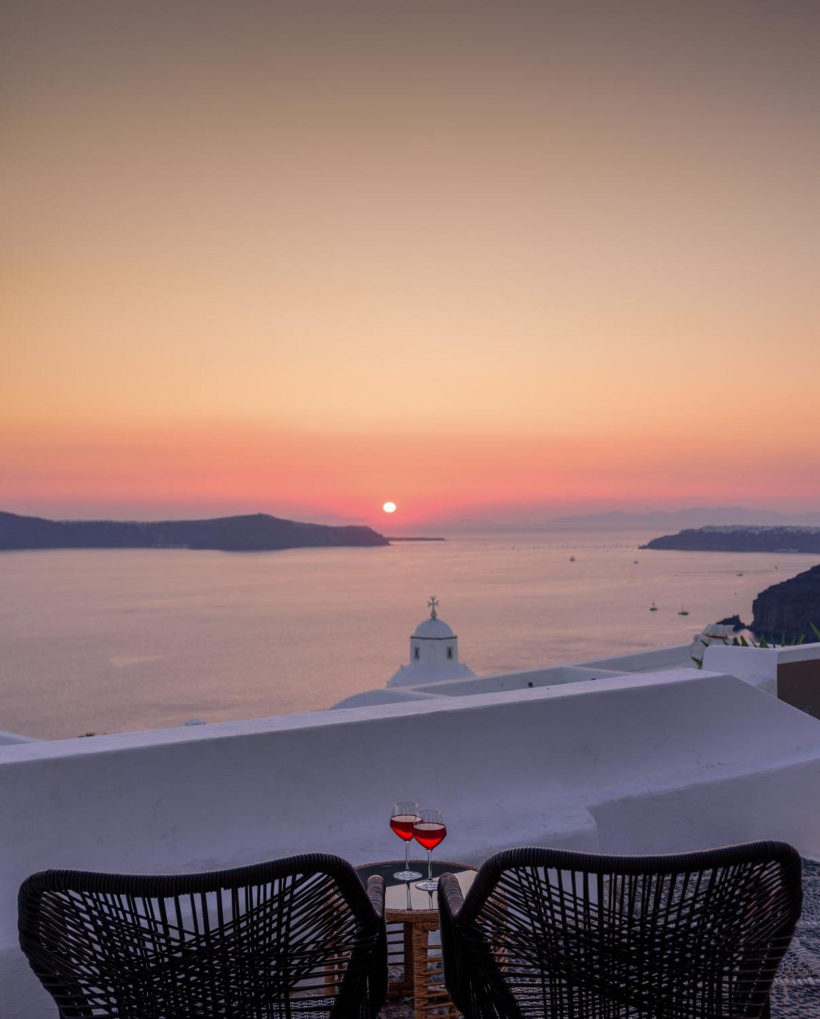Anemos Family Suites Fíra Kültér fotó