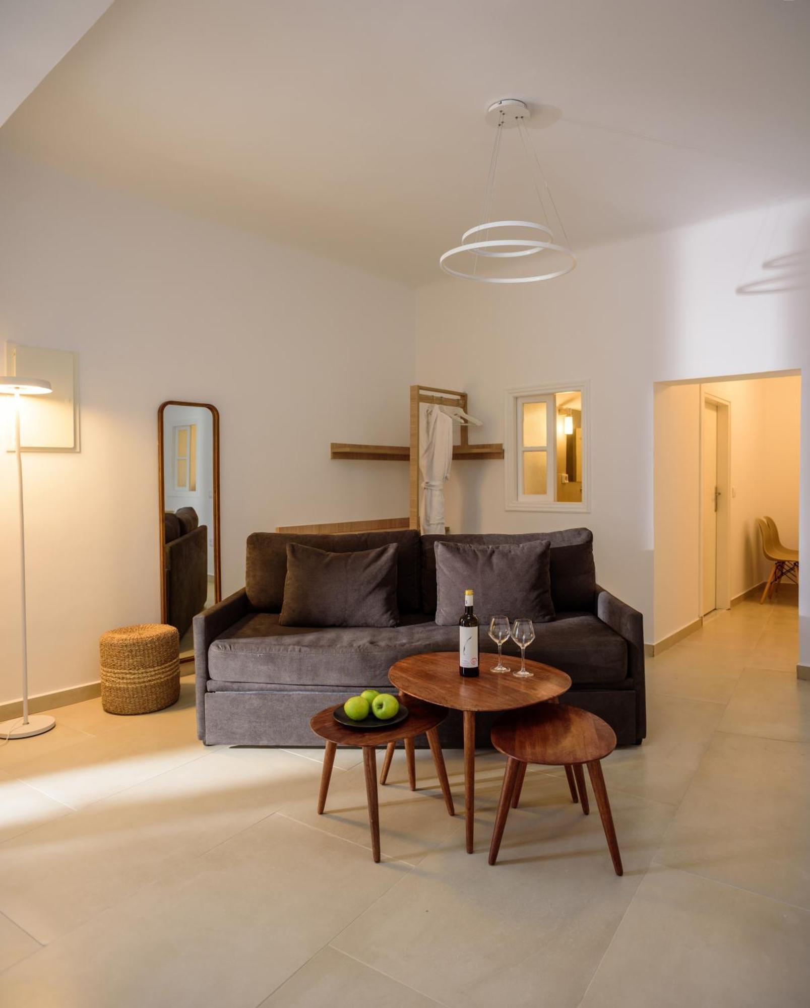 Anemos Family Suites Fíra Kültér fotó