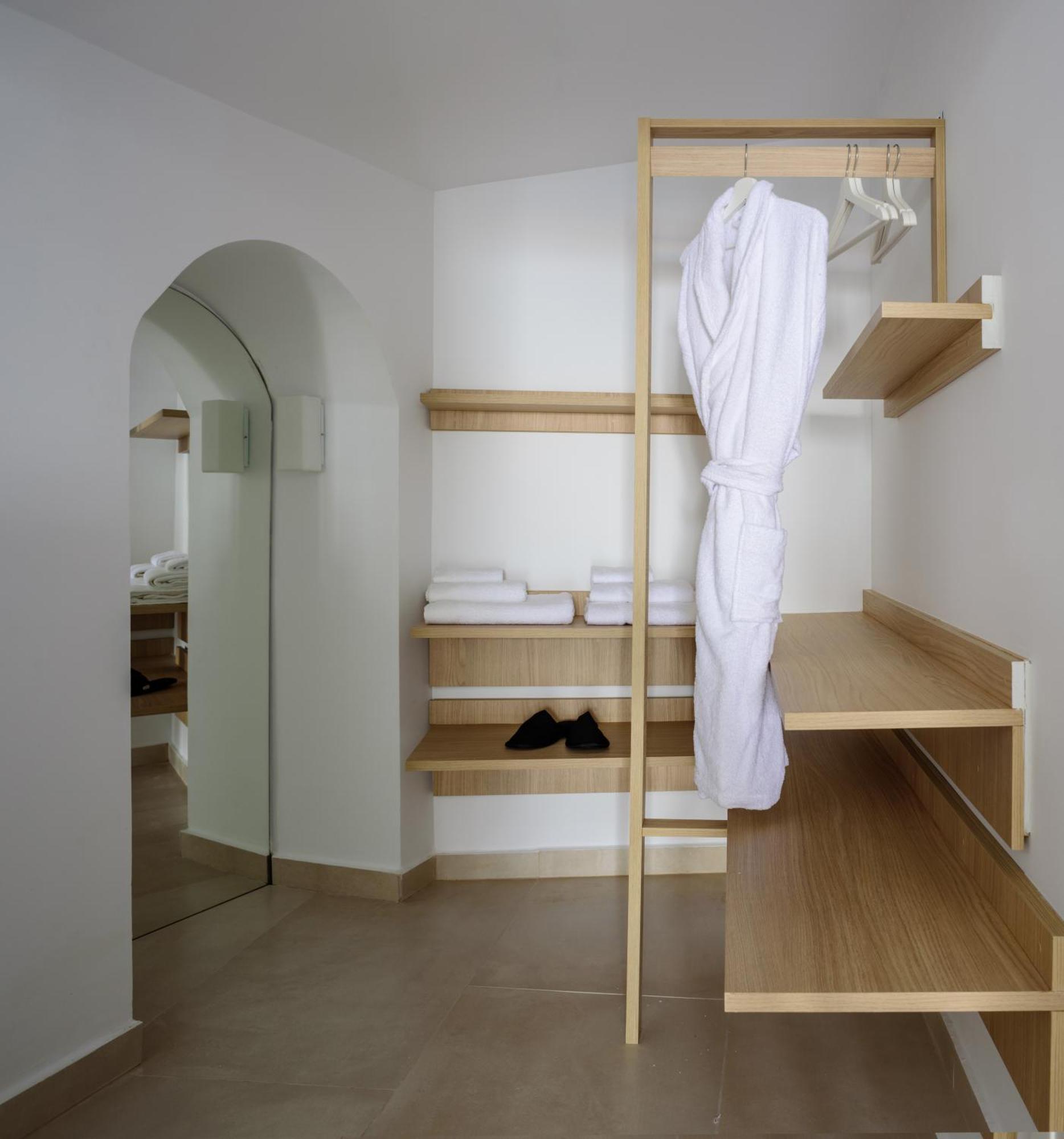Anemos Family Suites Fíra Kültér fotó