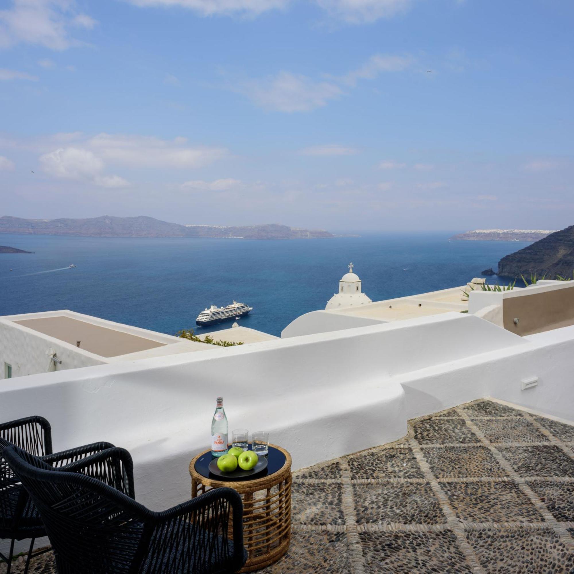 Anemos Family Suites Fíra Kültér fotó